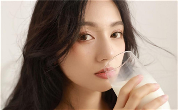 草莓秋葵菠萝蜜黄瓜丝瓜榴莲绿巨人