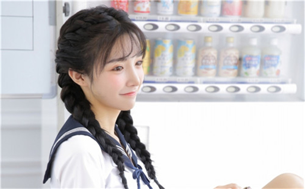 无人区卡一卡二卡三乱码app免费下载